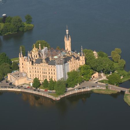 Hotel Niederlaendischer Hof Schwerin  Exterior foto